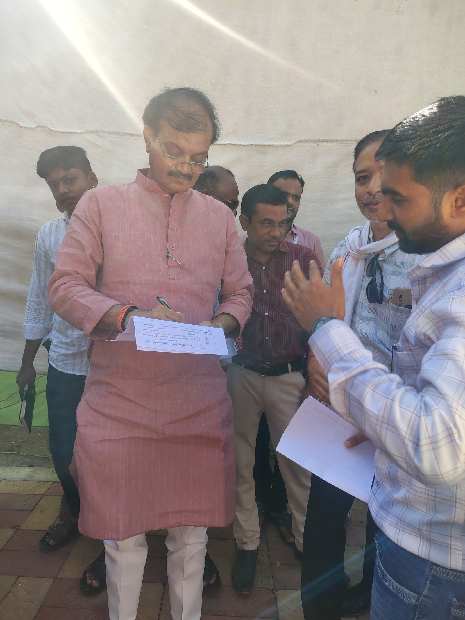 अचलपूरच्या अमृतपेठ थेट बाजारपेठेच्या उद्घाटनासाठी आमदारांना निमंत्रण