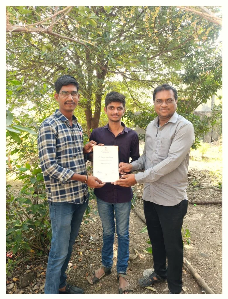 ‘अमृत’कडून मोफत प्रशिक्षण; तरुण ड्रोन पायलटच्या व्यवसायाची चार महिन्यांत लाखमोलाची भरारी! अतिरिक्त फोटो