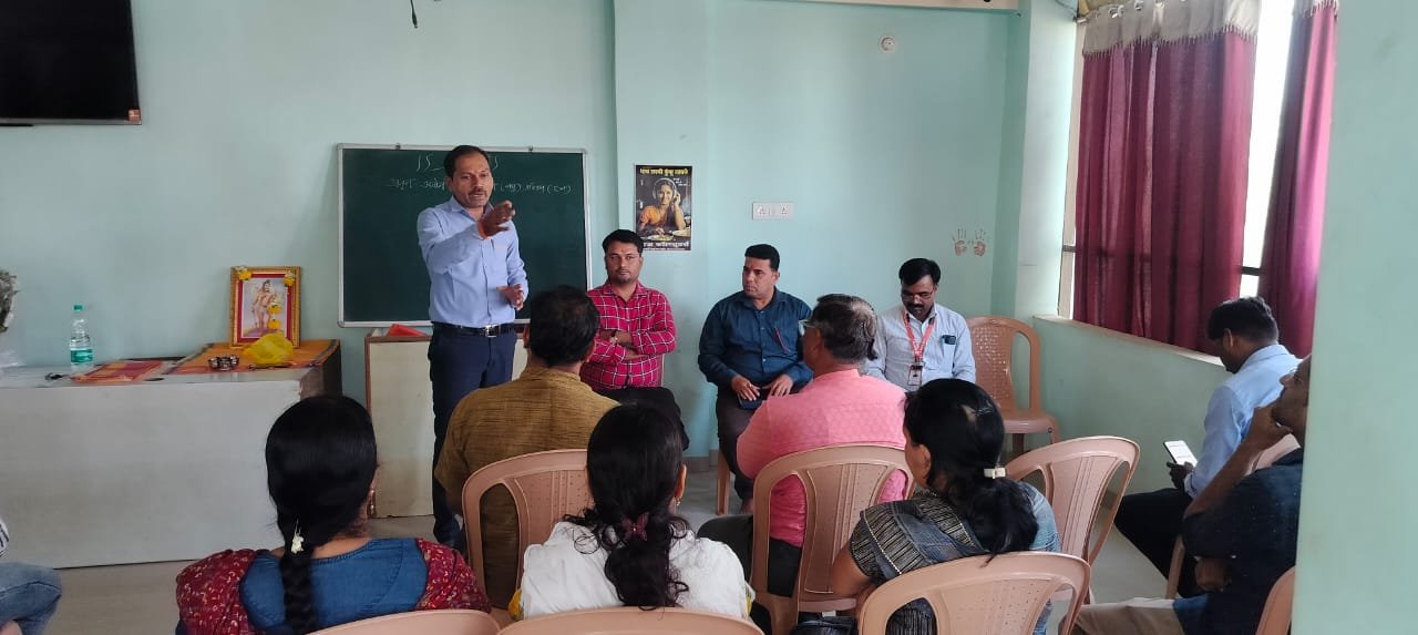  सिल्लोडमध्ये अमृत उद्यम प्रशिक्षण कार्यक्रमाचा प्रारंभ  अतिरिक्त फोटो