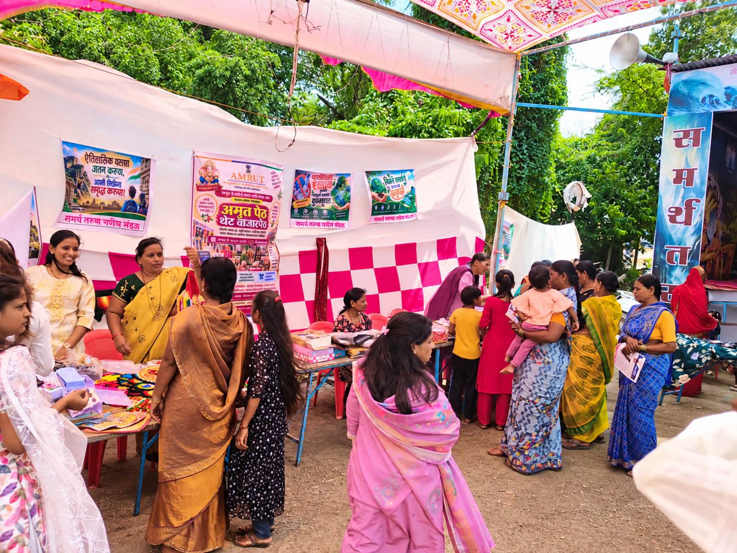 परंड्यात ‘अमृत पेठ’ उत्साहात संपन्न; महिला उद्योजिकांच्या उत्पादनांना मिळाले व्यासपीठ