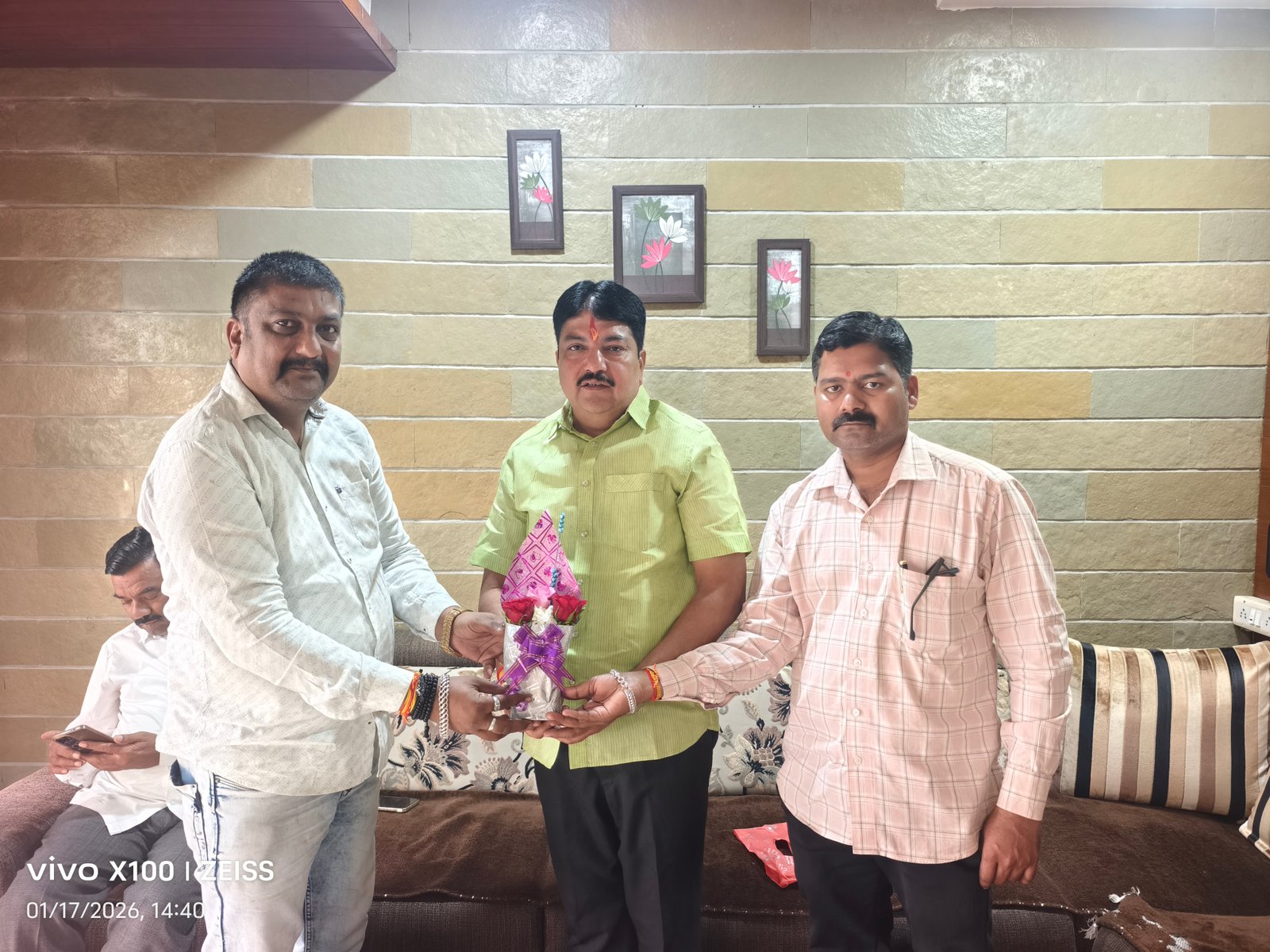 धुळे महापालिकेतील नवनिर्वाचित नगरसेवकांचा अमृत संस्थेतर्फे सत्कार अतिरिक्त फोटो