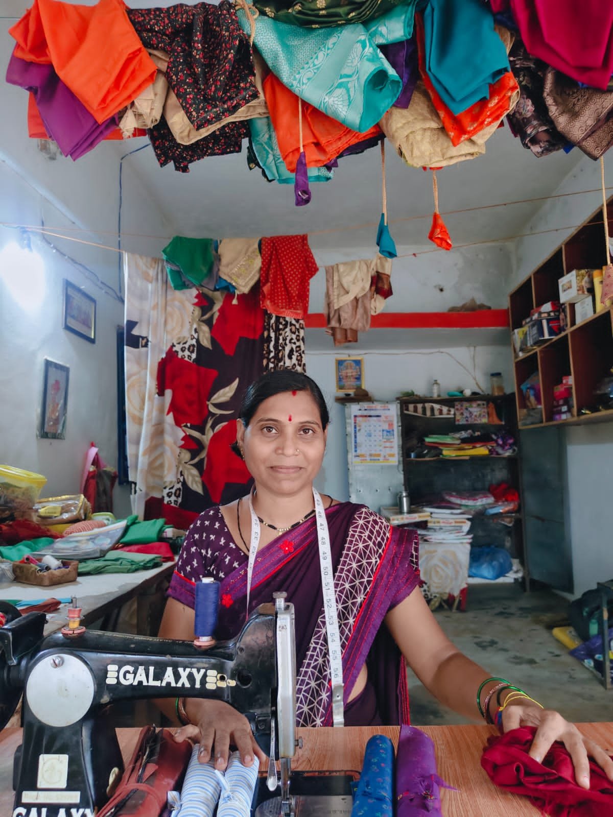 मेहनतीच्या धाग्यांनी विणली यशाची कहाणी — इंदुबाई चुटे