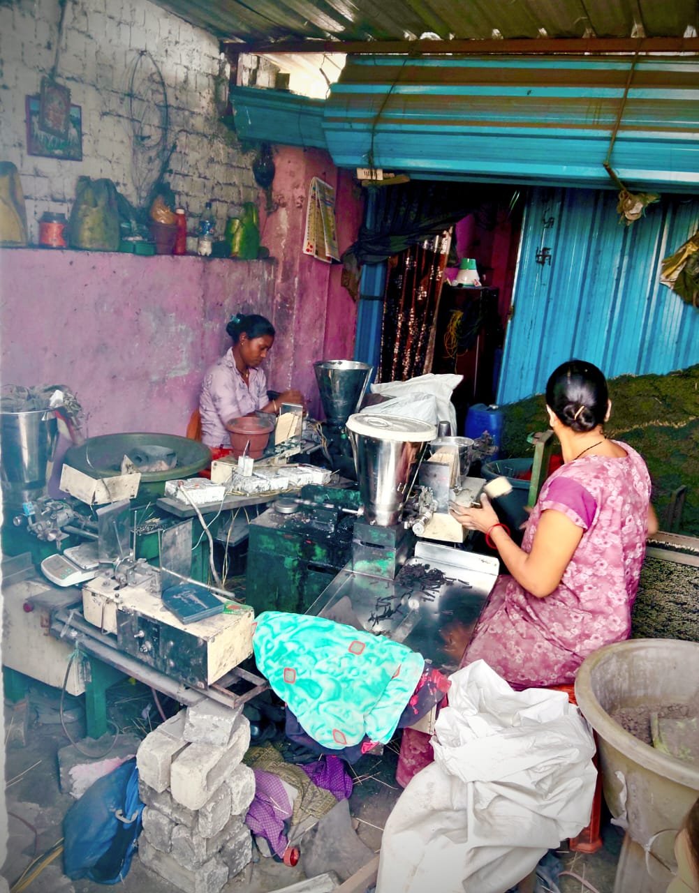 मुंडीपार के युवा उद्यमी रवींद्र पाठक का बड़ा सपना  अतिरिक्त फोटो