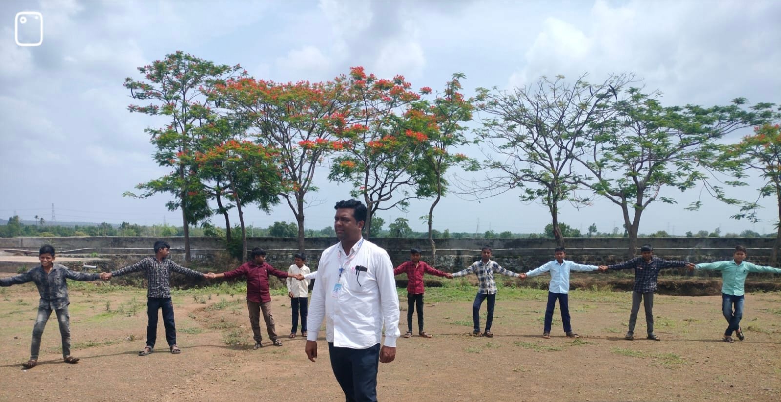 कळमनुरी येथे  अमृत वर्गाला उत्स्फूर्त प्रतिसाद अतिरिक्त फोटो