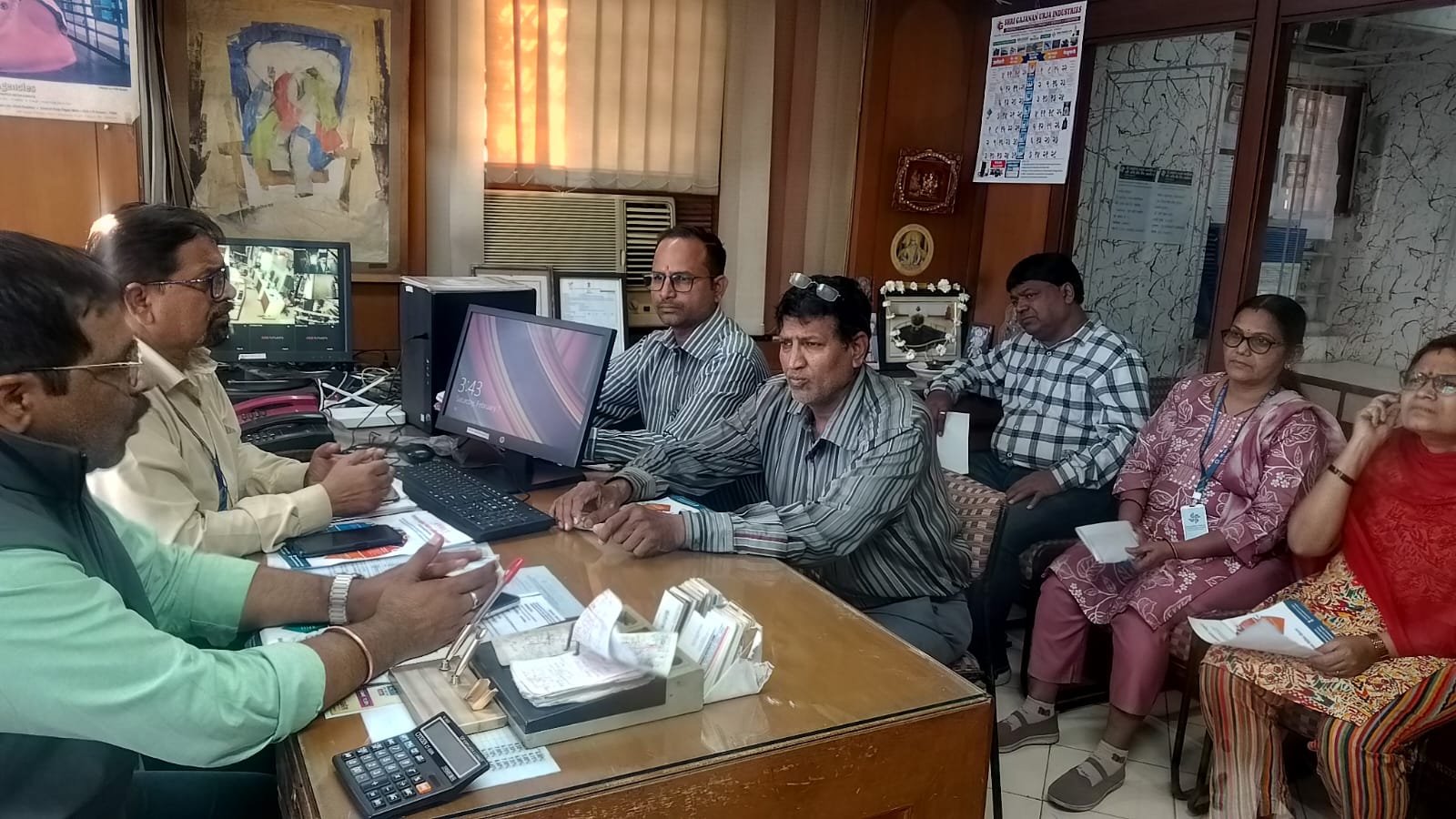 'अमृत'च्या व्याजपरतावा योजनेच्या प्रसारासाठी मिळणार अकोला जनता को-ऑप. बँकेचे सहकार्य अतिरिक्त फोटो