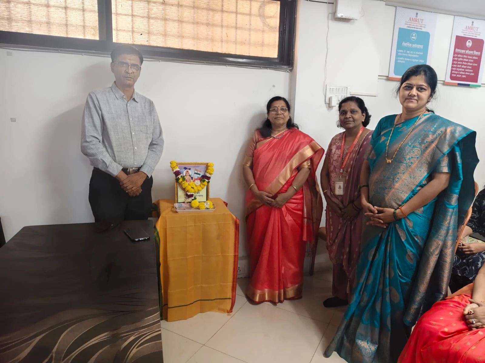 महिला दिनानिमित्त 'अमृत'तर्फे नाशिकमध्ये लघुउद्योजिकांचा सत्कार अतिरिक्त फोटो