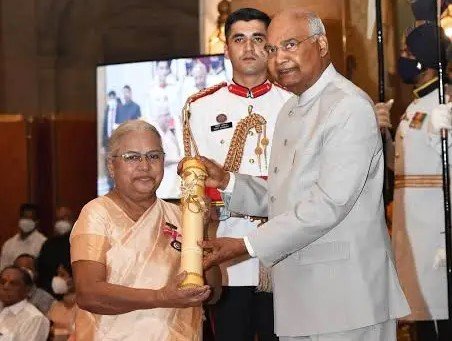 गोसंरक्षक डॉ. सोसम्मा इयपे अतिरिक्त फोटो