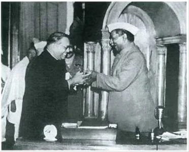 आम्ही भारताचे लोक… अतिरिक्त फोटो