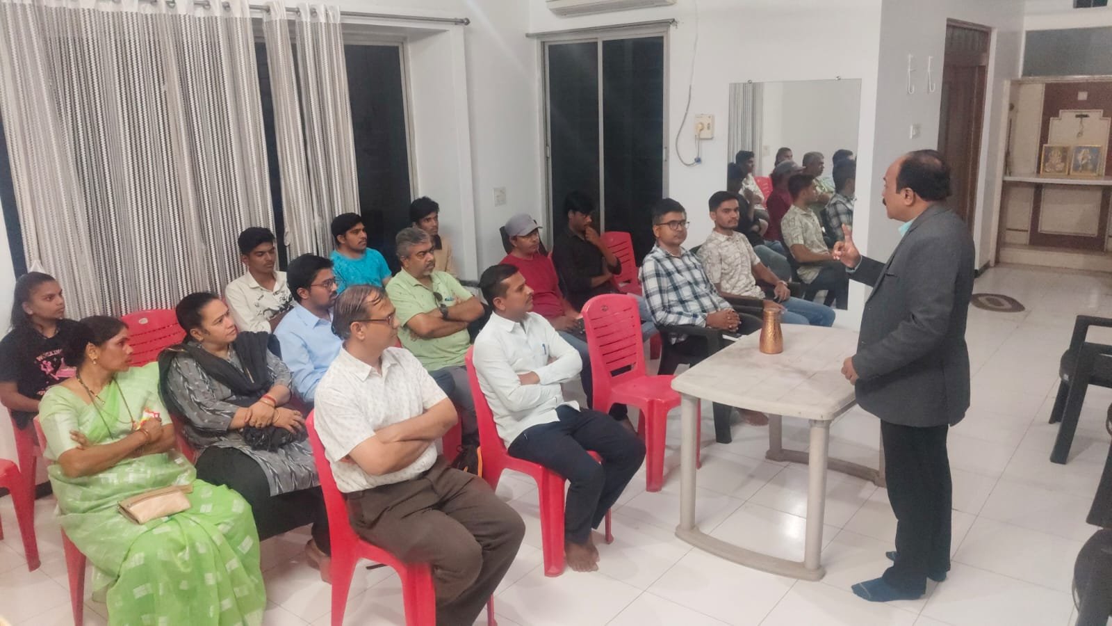  उद्योजकतेकडून स्वावलंबनाकडे- सोलापूर  येथे उद्योजकता विकास प्रशिक्षण  