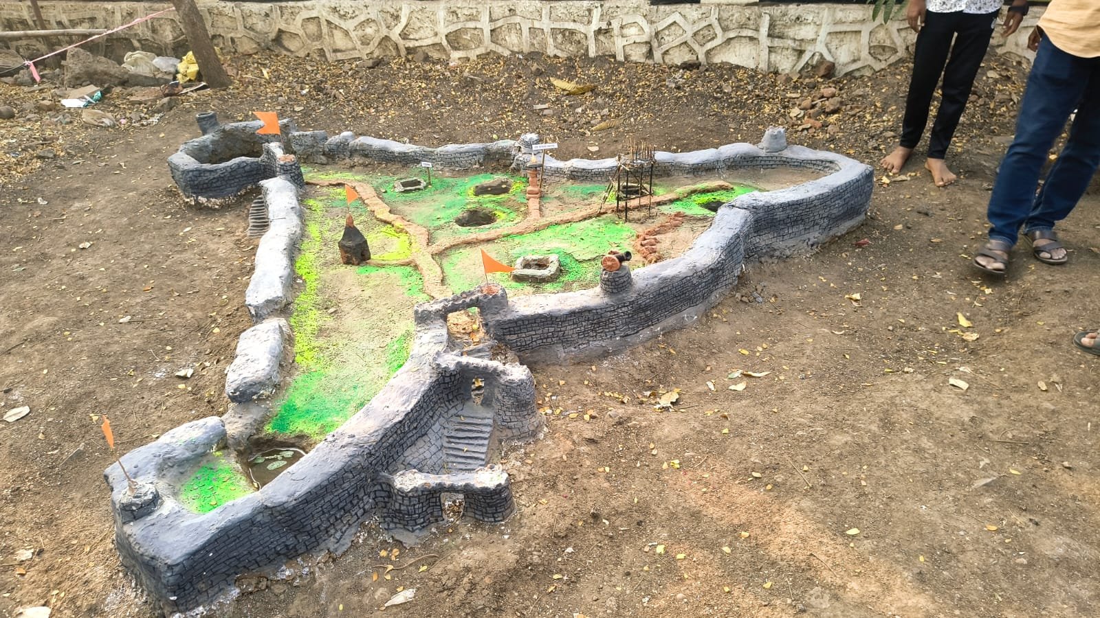 शिवजयंतीनिमित्त यवतमाळच्या विवेकानंद विद्यालयातील विद्यार्थ्यांनी घडवल्या दुर्गांच्या प्रतिकृती अतिरिक्त फोटो